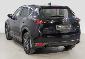 Подержанный автомобиль Mazda CX-5 2021 года (7 фото)