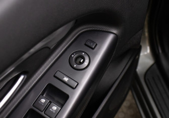 Подержанный автомобиль Kia Ceed Hatchback 2010 года (19 фото)