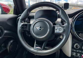 Подержанный автомобиль MINI Hatch 2021 года (14 фото)