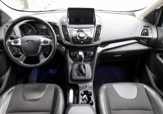 Подержанный автомобиль Ford Kuga 2016 года (13 фото)