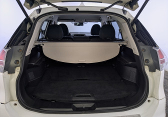 Подержанный автомобиль Nissan X-Trail 2017 года (9 фото)