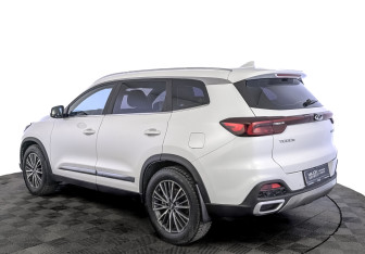 Подержанный автомобиль Chery Tiggo 8 2024 года (7 фото)
