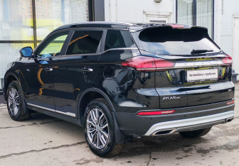 Подержанный автомобиль Geely Atlas Pro 2023 года (7 фото)
