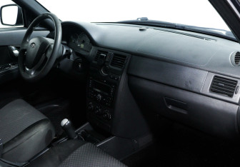Подержанный автомобиль LADA (ВАЗ) Priora Hatchback 2012 года (7 фото)
