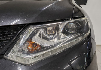 Подержанный автомобиль Nissan X-Trail 2018 года (17 фото)