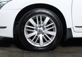 Подержанный автомобиль Nissan Teana 2013 года (9 фото)