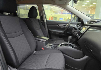 Подержанный автомобиль Nissan X-Trail 2018 года (10 фото)