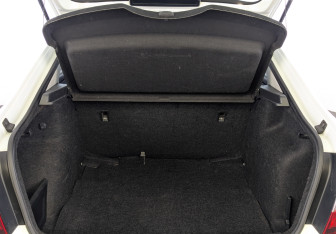 Подержанный автомобиль Skoda Rapid Liftback 2019 года (10 фото)