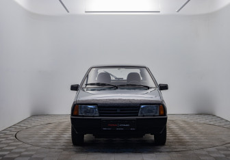 Подержанный автомобиль LADA (ВАЗ) 2109 Hatchback 2003 года (2 фото)
