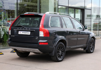 Подержанный автомобиль Volvo XC90 2013 года (5 фото)