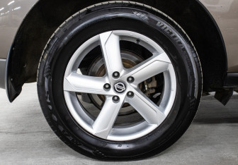 Подержанный автомобиль Nissan Murano Suv 2014 года (25 фото)