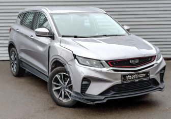 Подержанный автомобиль Geely Coolray 2022 года (3 фото)