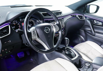 Подержанный автомобиль Nissan Qashqai 2016 года (10 фото)