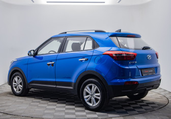Подержанный автомобиль Hyundai Creta 2018 года (3 фото)