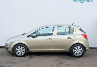 Подержанный автомобиль Opel Corsa 2009 года (8 фото)