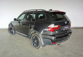 Подержанный автомобиль BMW X3 2007 года (4 фото)