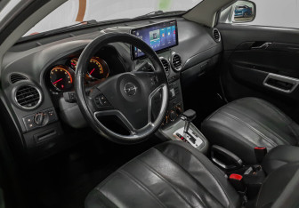 Подержанный автомобиль Opel Antara 2010 года (7 фото)
