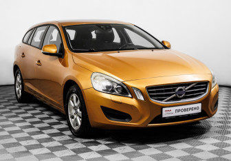 Подержанный автомобиль Volvo V60 2011 года (3 фото)