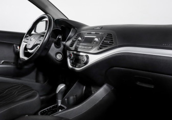 Подержанный автомобиль Kia Picanto 2015 года (9 фото)