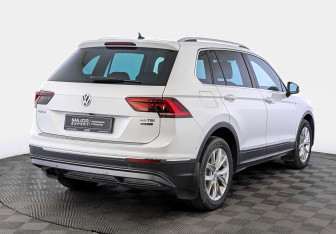 Подержанный автомобиль Volkswagen Tiguan 2017 года (5 фото)