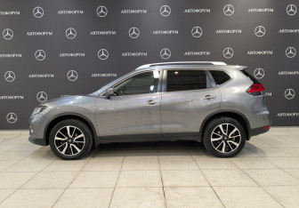 Подержанный автомобиль Nissan X-Trail 2019 года (8 фото)