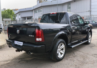 Подержанный автомобиль Dodge RAM 2013 года (3 фото)