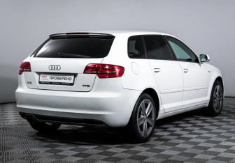 Подержанный автомобиль Audi A3 Hatchback 2012 года (2 фото)