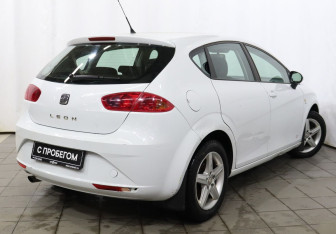 Подержанный автомобиль SEAT Leon Hatchback 2012 года (4 фото)