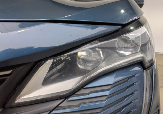 Подержанный автомобиль Peugeot 5008 Suv 2021 года (11 фото)