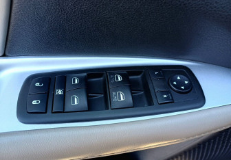 Подержанный автомобиль Dodge Journey 2014 года (18 фото)