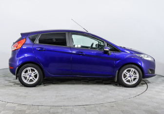 Подержанный автомобиль Ford Fiesta Hatchback 2016 года (4 фото)