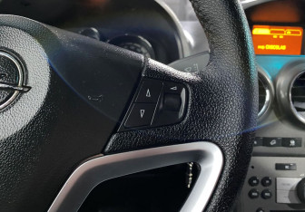 Подержанный автомобиль Opel Antara 2008 года (13 фото)