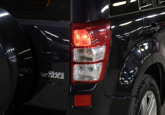 Подержанный автомобиль Suzuki Grand Vitara 2007 года (23 фото)