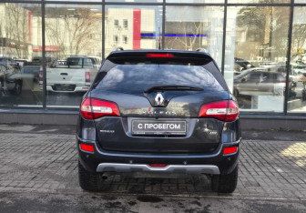 Подержанный автомобиль Renault Koleos 2013 года (7 фото)