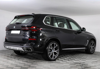 Новый BMW X5 2025 (2 фото)