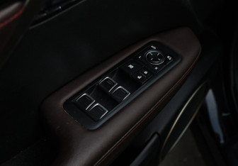 Подержанный автомобиль Lexus RX 2015 года (17 фото)