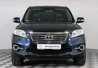 Подержанный автомобиль Toyota RAV4 2010 года (2 фото)