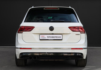 Подержанный автомобиль Volkswagen Tiguan 2018 года (5 фото)