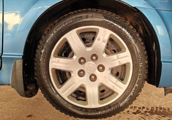 Подержанный автомобиль Honda Civic Sedan 2007 года (15 фото)