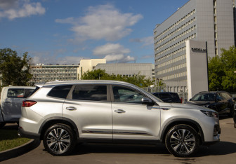 Подержанный автомобиль Chery Tiggo 8 Pro Max 2023 года (3 фото)