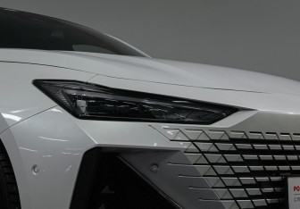 Подержанный автомобиль Changan UNI-V 2024 года (24 фото)