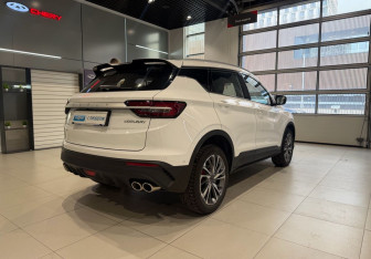 Подержанный автомобиль Geely Coolray 2023 года (4 фото)