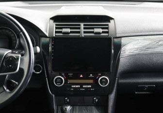 Подержанный автомобиль Toyota Camry Sedan 2013 года (8 фото)