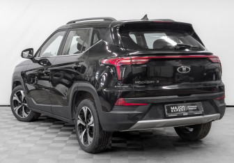 Подержанный автомобиль Москвич 3 2023 года (7 фото)