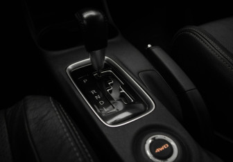 Подержанный автомобиль Mitsubishi Outlander 2014 года (21 фото)