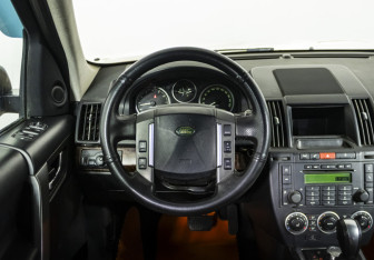 Подержанный автомобиль Land Rover Freelander 2007 года (11 фото)