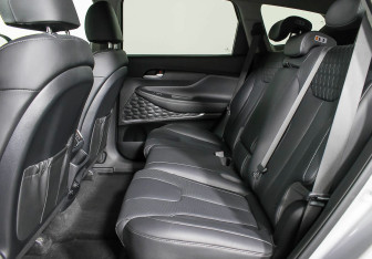 Подержанный автомобиль Hyundai Santa Fe 2019 года (17 фото)