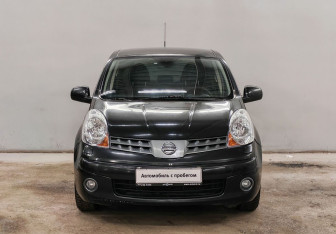 Подержанный автомобиль Nissan Note 2008 года (2 фото)