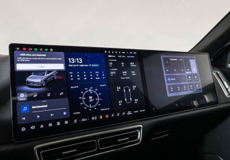 Подержанный автомобиль LiXiang L9 2023 года (17 фото)