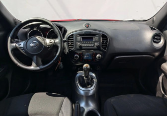 Подержанный автомобиль Nissan Juke 2011 года (9 фото)
